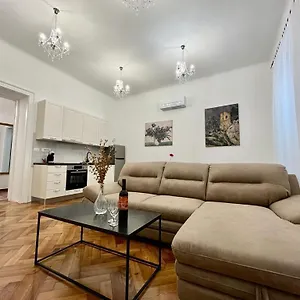  Apartament Lux Apartmans